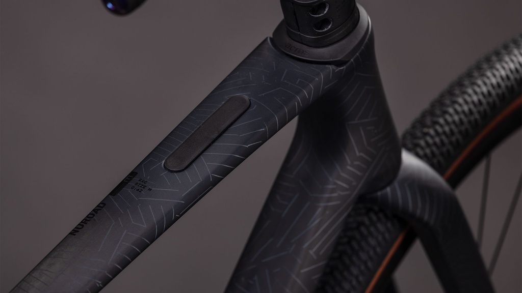 Bicicleta Cube Nuroad C:62 EXC carbon´n´crisscross