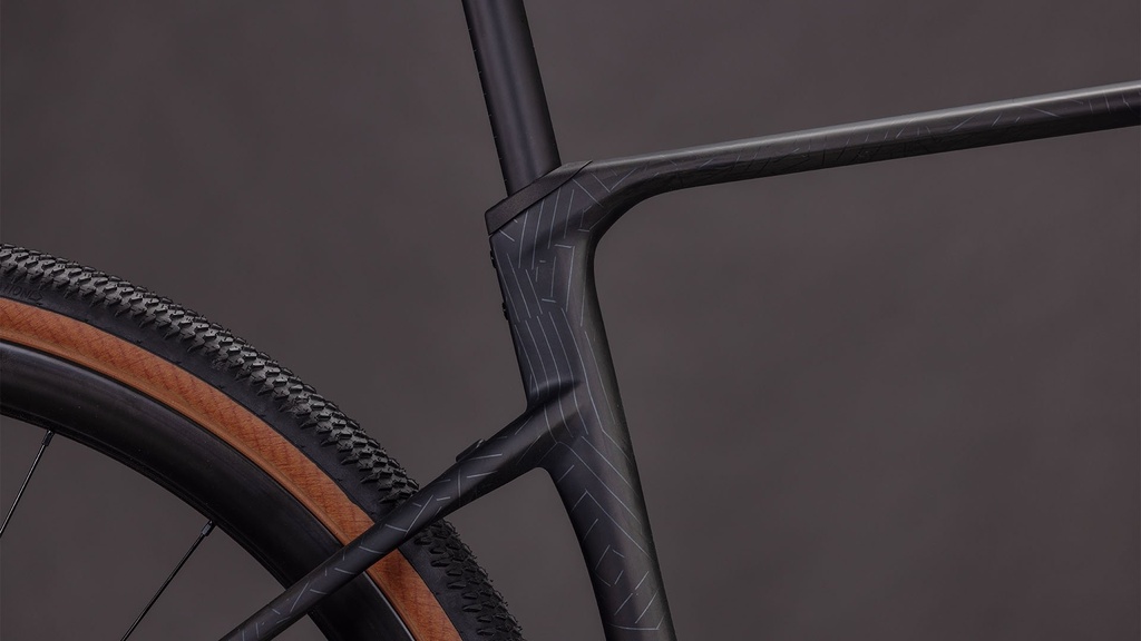 Bicicleta Cube Nuroad C:62 EXC carbon´n´crisscross