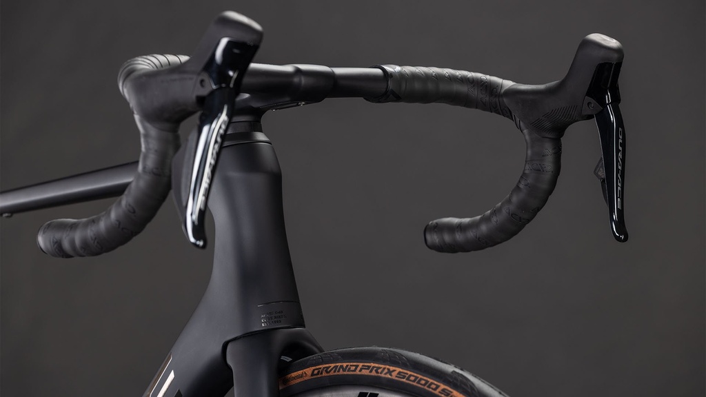 Bicicleta Cube Agree C:62 SLT black´n´black