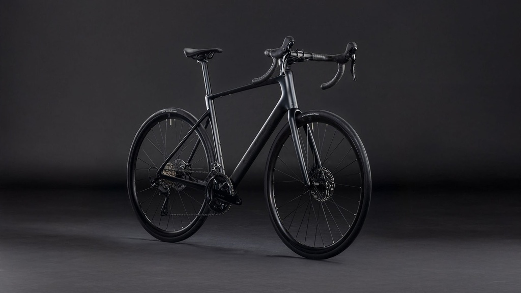 Bicicleta Cube Attain C:62 Race blackline