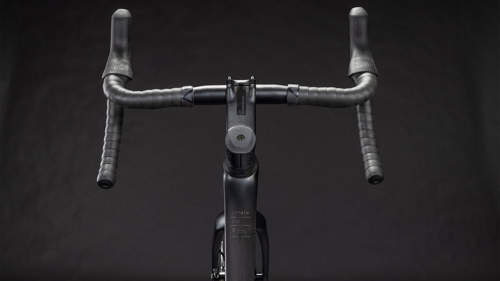 Bicicleta Cube Attain C:62 Race blackline