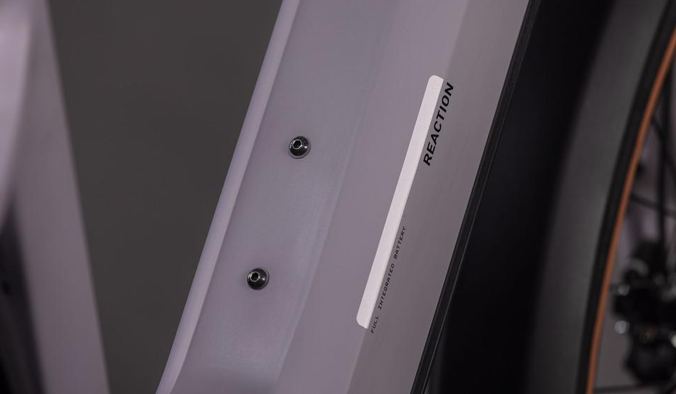 Cube Reaction Hybrid Performance 600 FE plumgrey´n´black